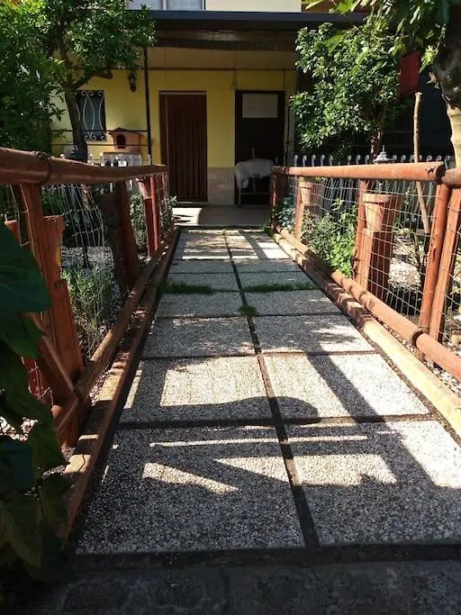 Loft Sotto Il Vulcano, Con Posto Auto Privato Zafferana Etnea Prázdninový dům