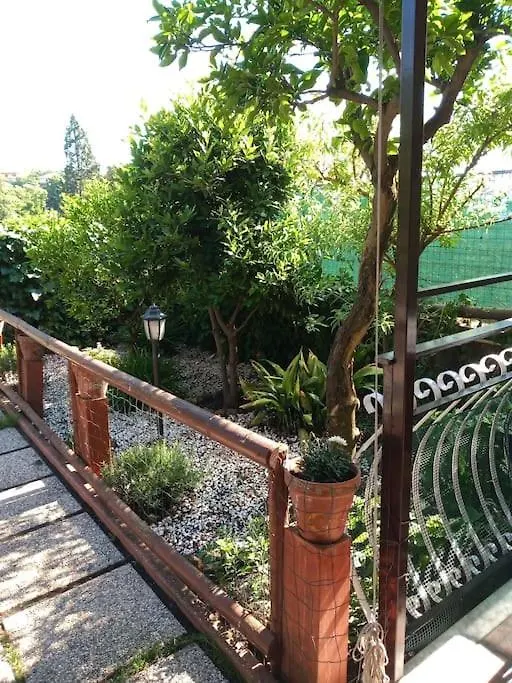 Loft Sotto Il Vulcano, Con Posto Auto Privato Zafferana Etnea Holiday home