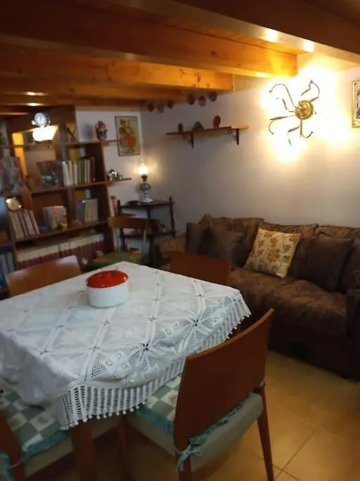 Loft Sotto Il Vulcano, Con Posto Auto Privato Zafferana Etnea 0*,  Italy