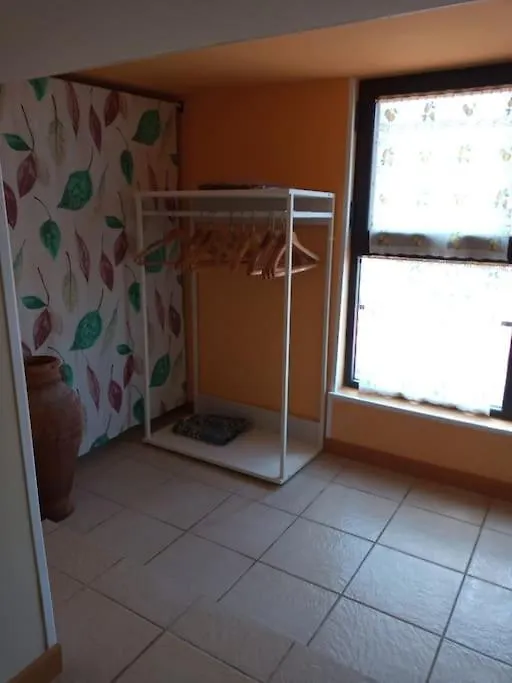 Loft Sotto Il Vulcano, Con Posto Auto Privato Zafferana Etnea 0*,