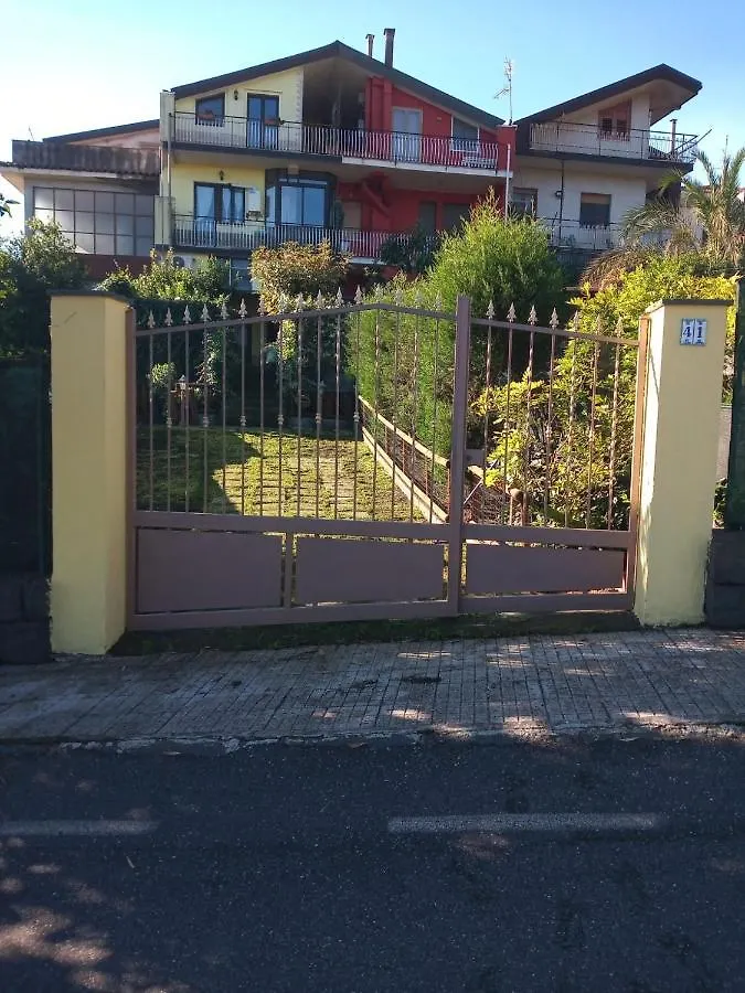Loft Sotto Il Vulcano, Con Posto Auto Privato Zafferana Etnea Holiday home