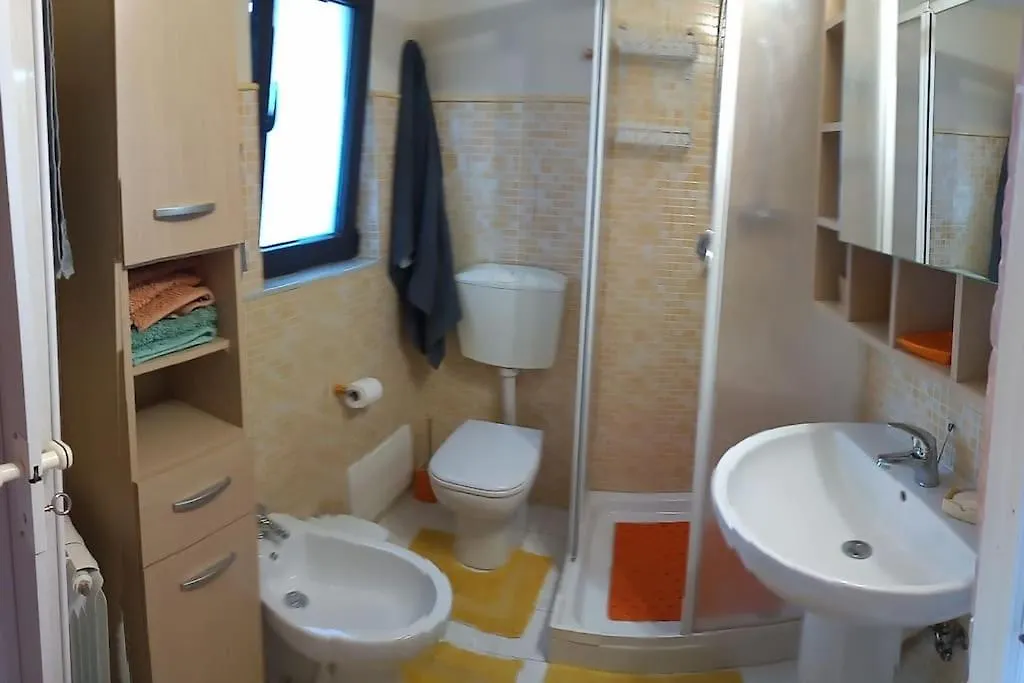 Loft Sotto Il Vulcano, Con Posto Auto Privato Zafferana Etnea 0*,