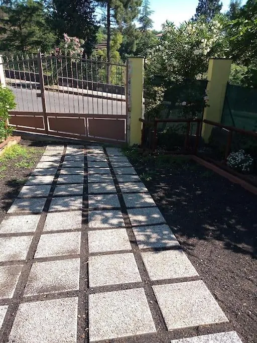 Loft Sotto Il Vulcano, Con Posto Auto Privato Zafferana Etnea Italy